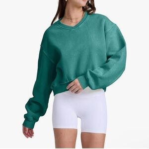 Acid Wash Fleece V-neck Long Sleeve Sweatshirt in Emerald Green